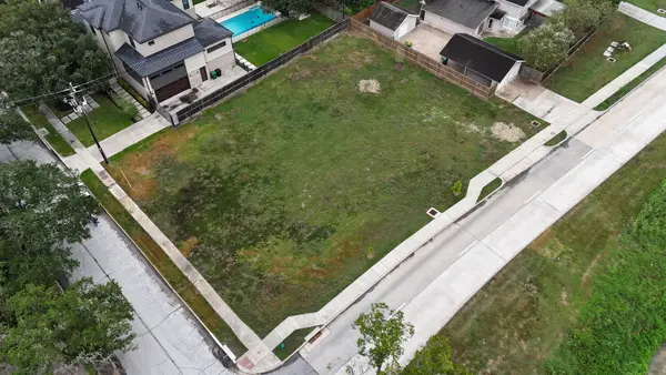 5031 Braesvalley Drive, Houston, TX 77096