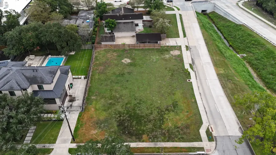 5031 Braesvalley Drive, Houston, TX 77096 - #2