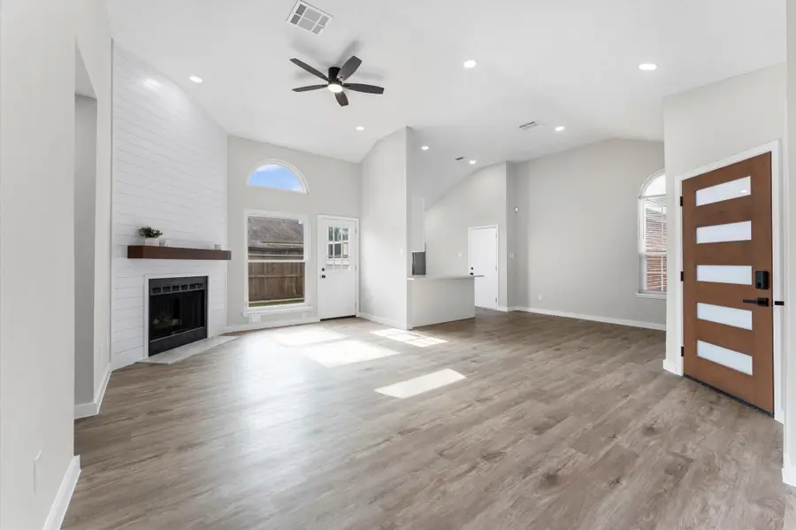 6810 Heather Hollow Drive, Katy, TX 77449 - Image #3