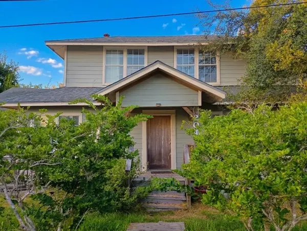 204 Dwire Drive, La Porte, TX 77571