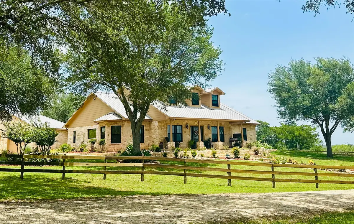 1020 E Fm 532, Hallettsville, TX 77964 - Image #1