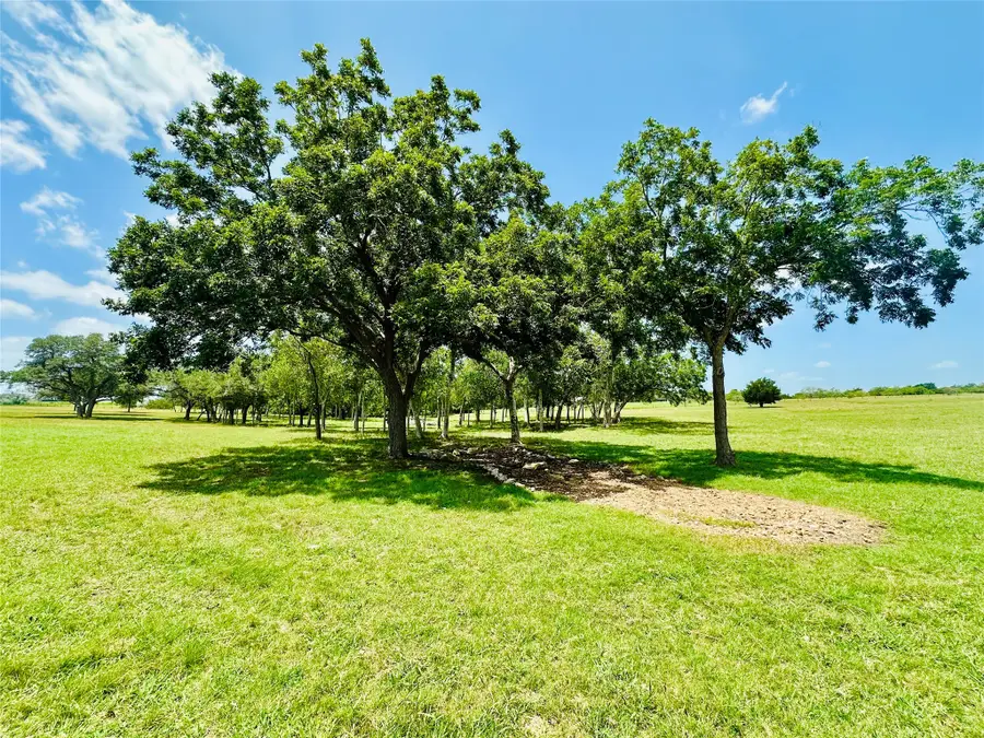 1020 E Fm 532, Hallettsville, TX 77964 - Image #3