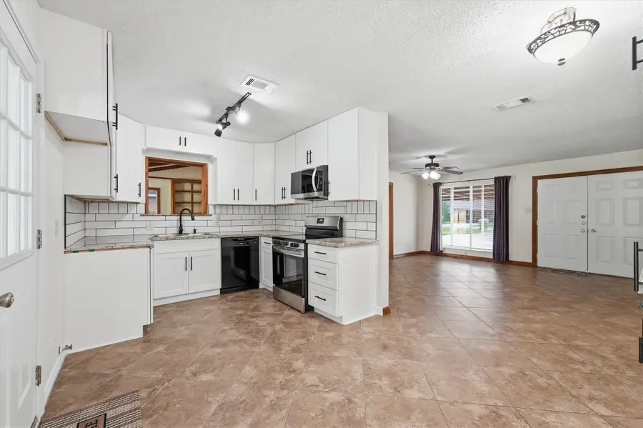 1305 Denison Avenue, Cleveland, TX 77327 - #3