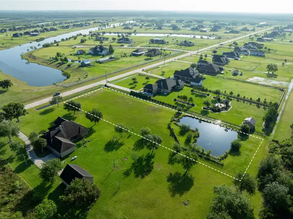 7706 Pebble Hill Lane, Rosharon, TX 77583