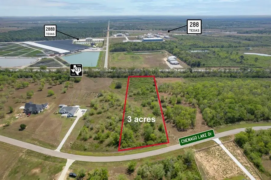 22611 Chenango Lake Drive, Angleton, TX 77515 - Image #2