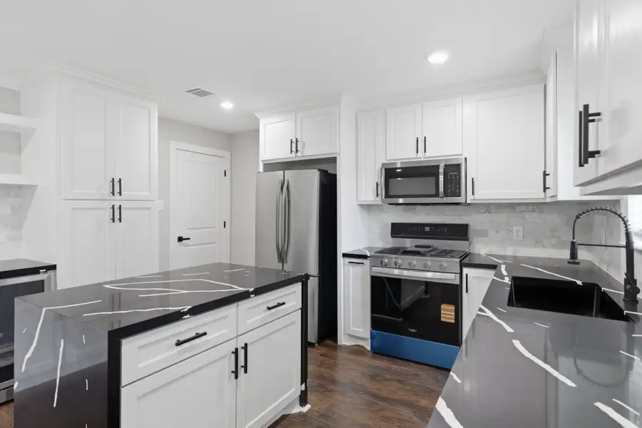 6814 Greenhurst Street, Houston, TX 77091 - #2