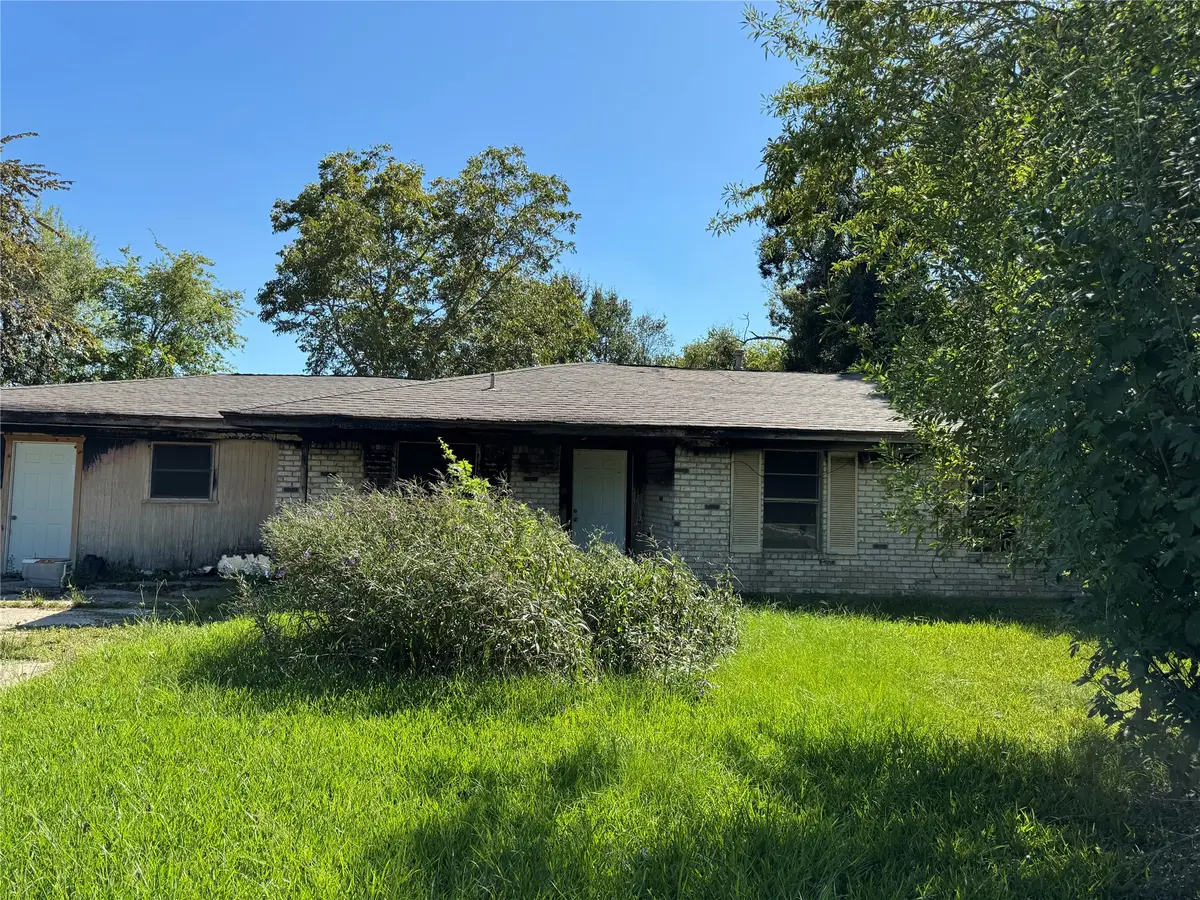 206 Sunset Heights Avenue, Dayton, TX 77535 - #1
