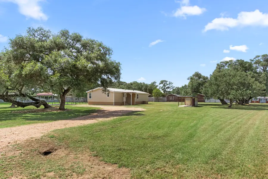 1031 County Road 152, Columbus, TX 78934 - Image #3