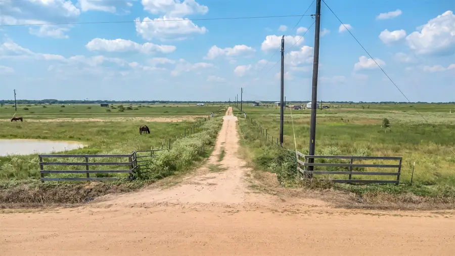 1257 County Road 141, Rock Island, TX 77470 - Image #3