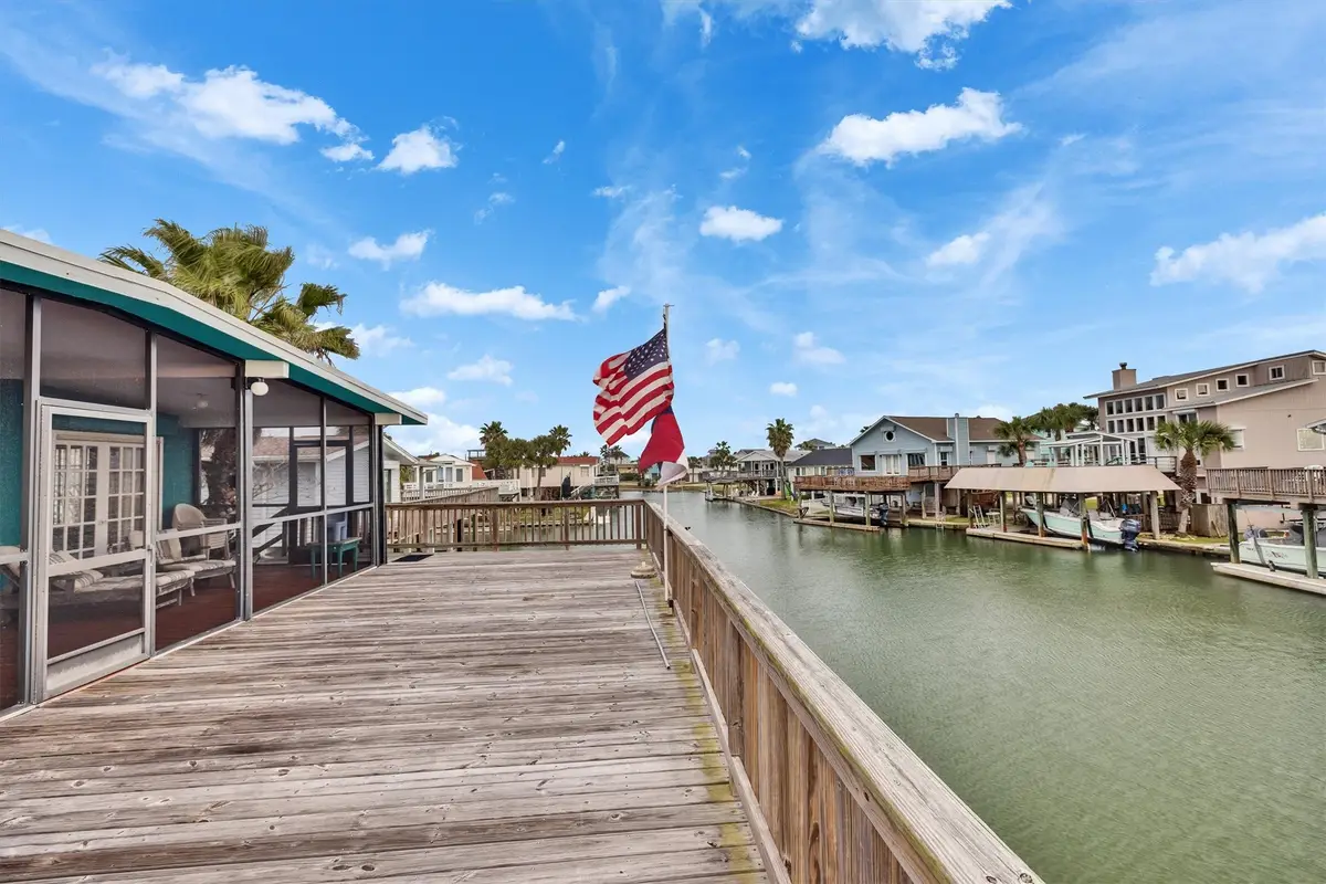 16703 Curlew Road Road, Jamaica Beach, TX 77554 - #1