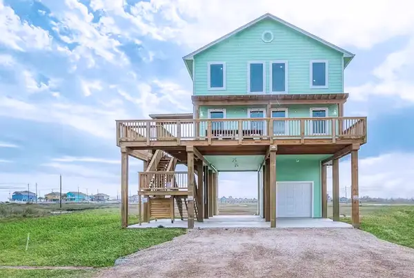 226 Bay Avenue, Freeport, TX 77541