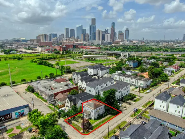 1517 Gentry Street, Houston, TX 77009