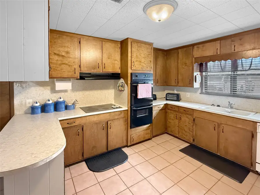 130 Elm Street, Flatonia, TX 78941 - #3