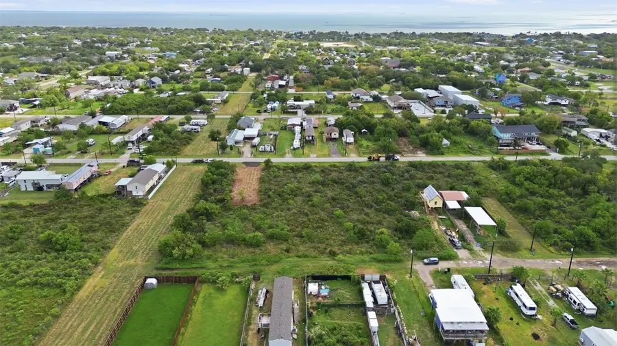 17 W Street, San Leon, TX 77539 - #2