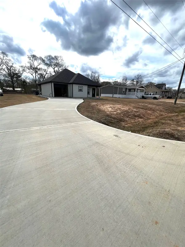 14952 Forest Castle Road, Conroe, TX 77306