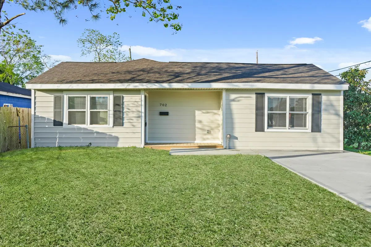 702 S Nugent Street, La Porte, TX 77571 - #1