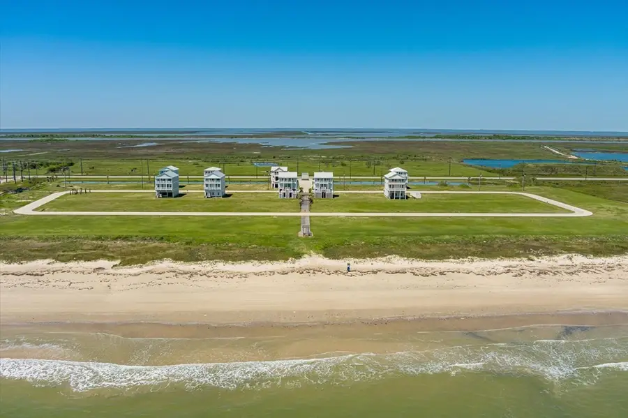 639 Arlo Terrace, Gilchrist, TX 77617 - Image #3