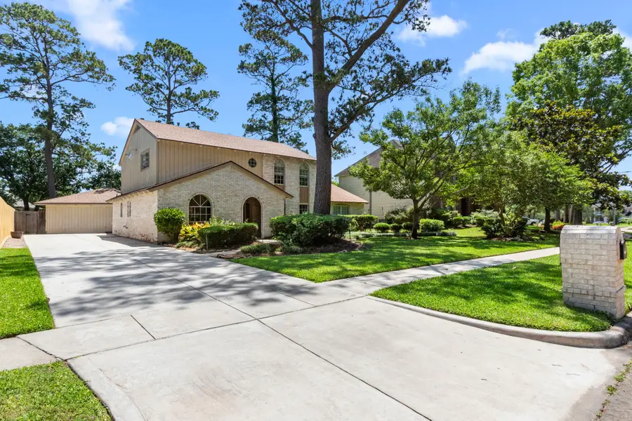 1022 Oak Leaf Street, La Porte, TX 77571 - Image #2