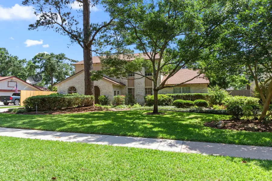 1022 Oak Leaf Street, La Porte, TX 77571 - Image #3