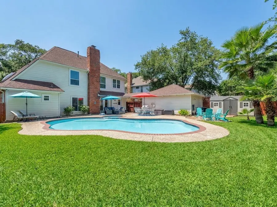 714 Crestwood Drive, El Lago, TX 77586 - #2