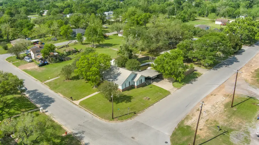 211 15th Street, Hempstead, TX 77445 - #3