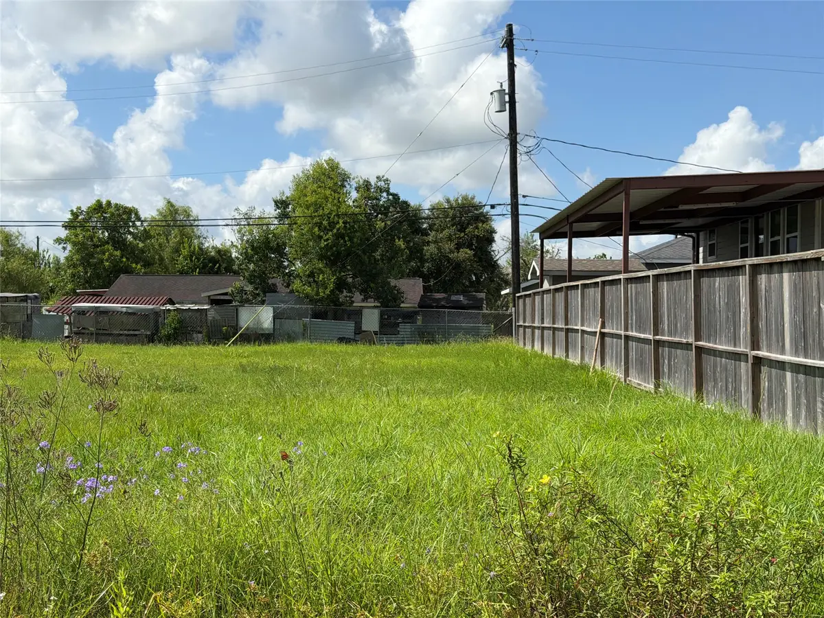 4950 Almeda School Road, Rosharon, TX 77583 - #1