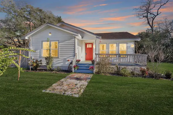 221 Carrell Street, Tomball, TX 77375