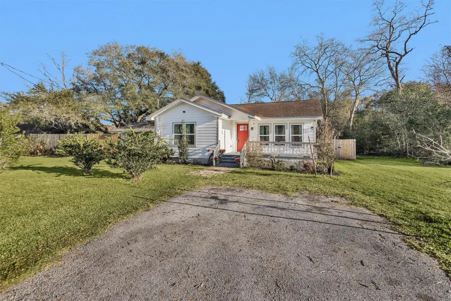 221 Carrell Street, Tomball, TX 77375 - #3