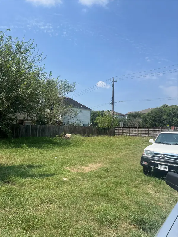 7050 Inwood Park Drive, Houston, TX 77088