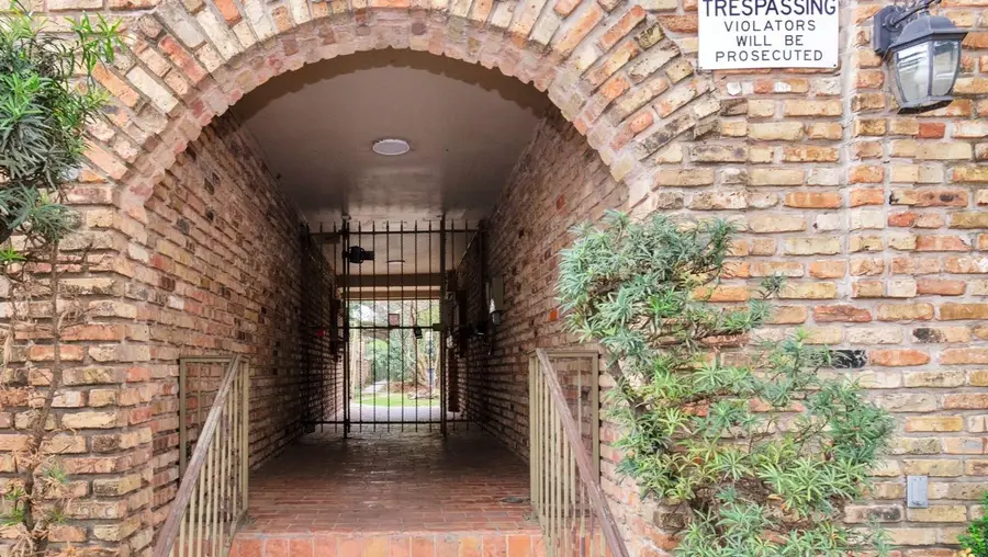6401 Skyline Drive #38, Houston, TX 77057 - Image #2