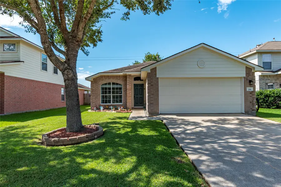 789 Rocky Rose Court, La Marque, TX 77568 - Image #2