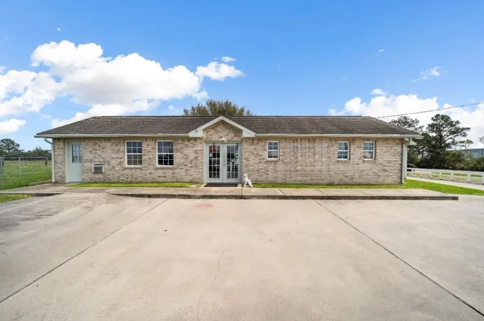 1115 Dickinson Avenue, Dickinson, TX 77539 - Image #1