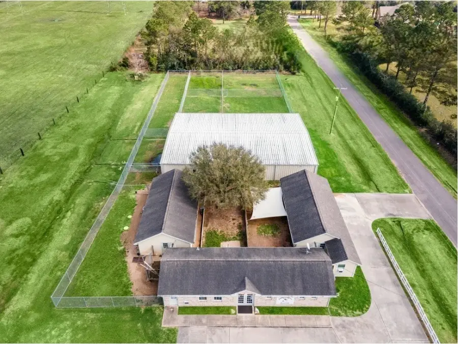 1115 Dickinson Avenue, Dickinson, TX 77539 - Image #2