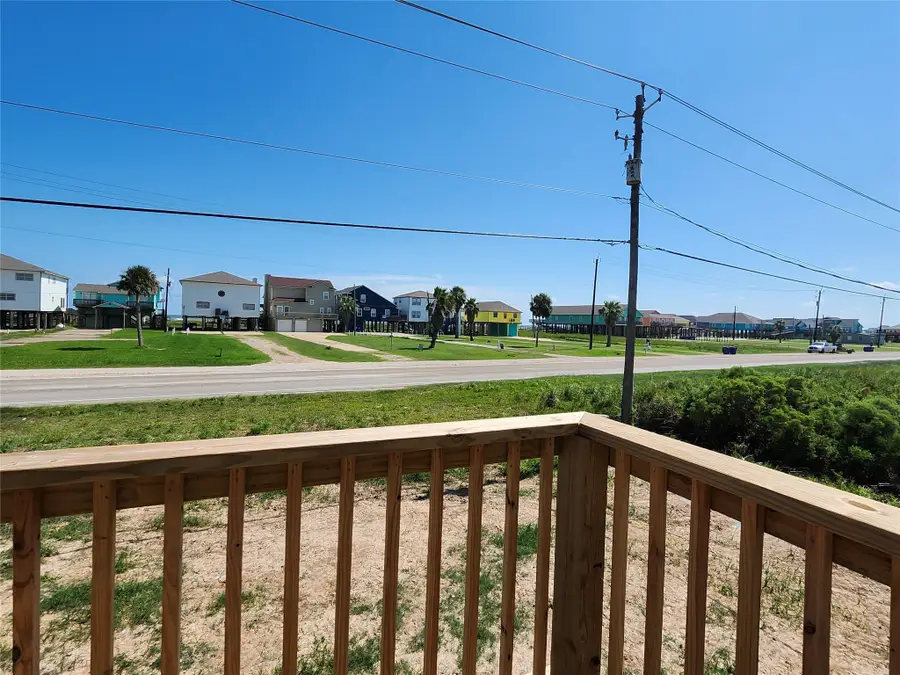 203 Glenda Court, Surfside Beach, TX 77541 - Image #2