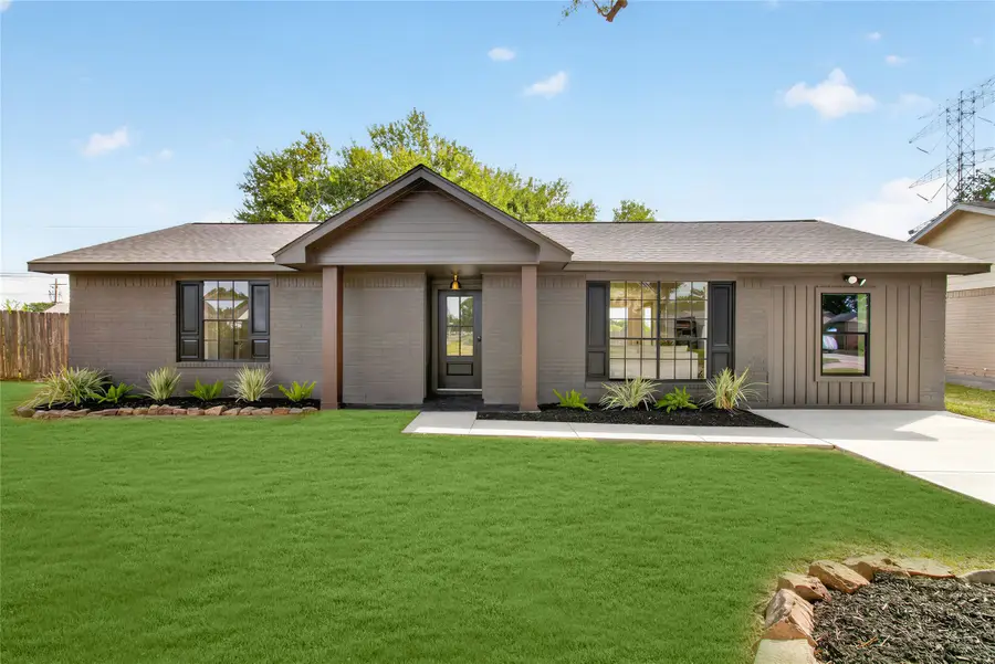 2501 Ironclad Drive, League City, TX 77573 - #3