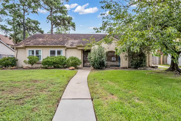 8227 Schaffer Lane, Houston, TX 77070
