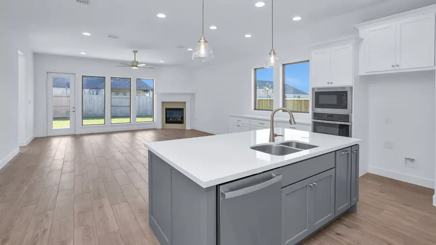 12347 Sweet Gum Drive, Monterey Belvieu, TX 77523 - Image #3