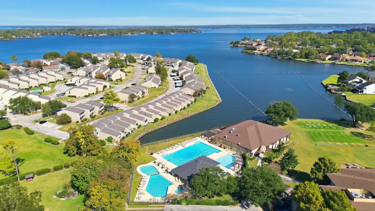 24 Lakeview Village, Montgomery, TX 77356 - #1