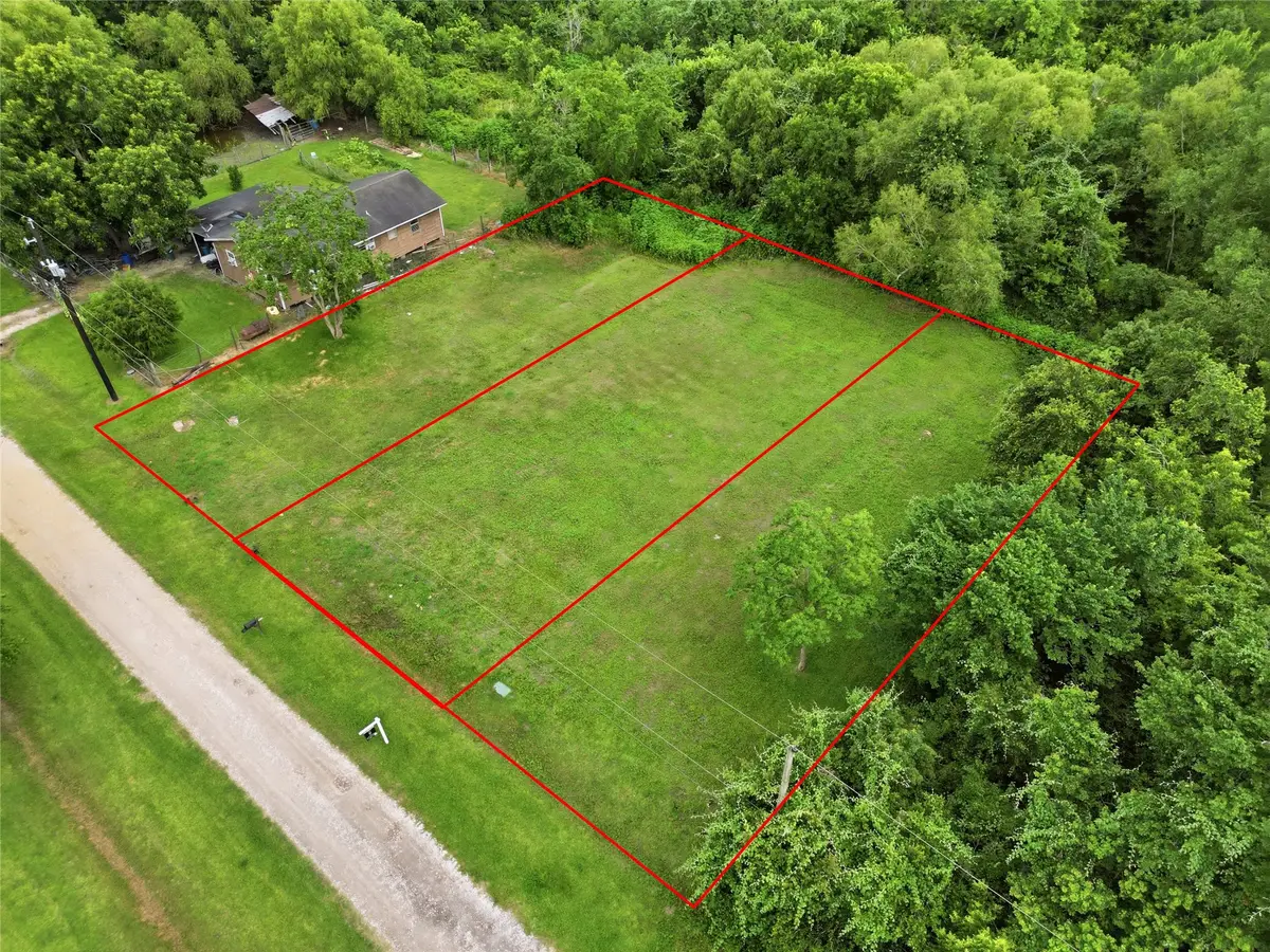 7117 Lewis Road, Hitchcock, TX 77563 - #1