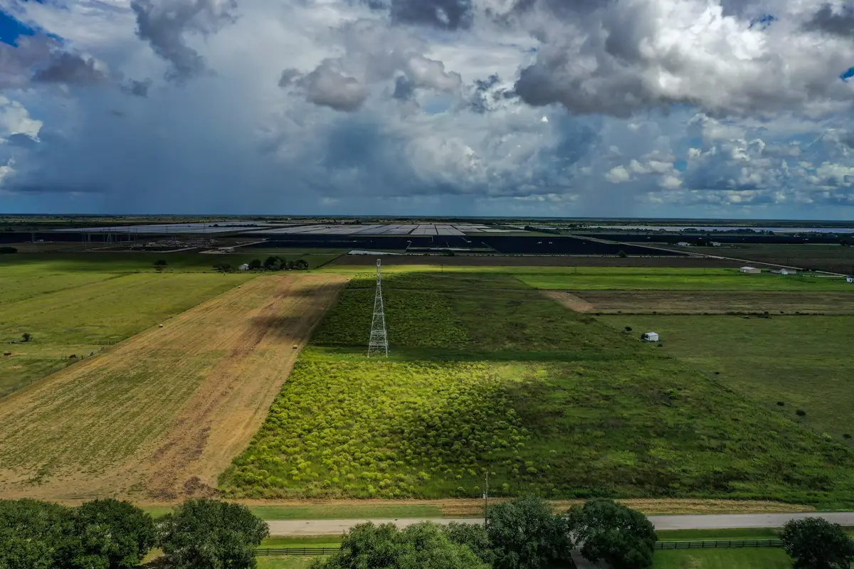 000 Cr-20, Damon, TX 77430 - Image #1