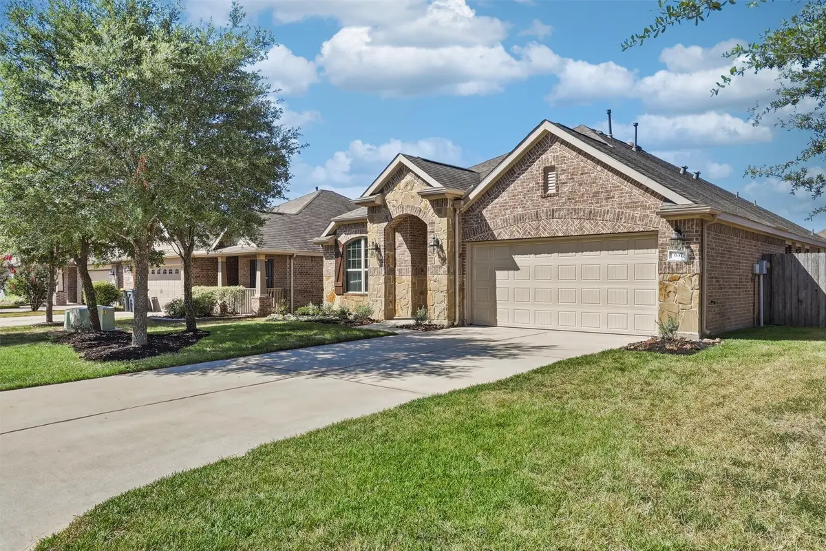 637 Maple Point Drive E, Conroe, TX 77301 - #1