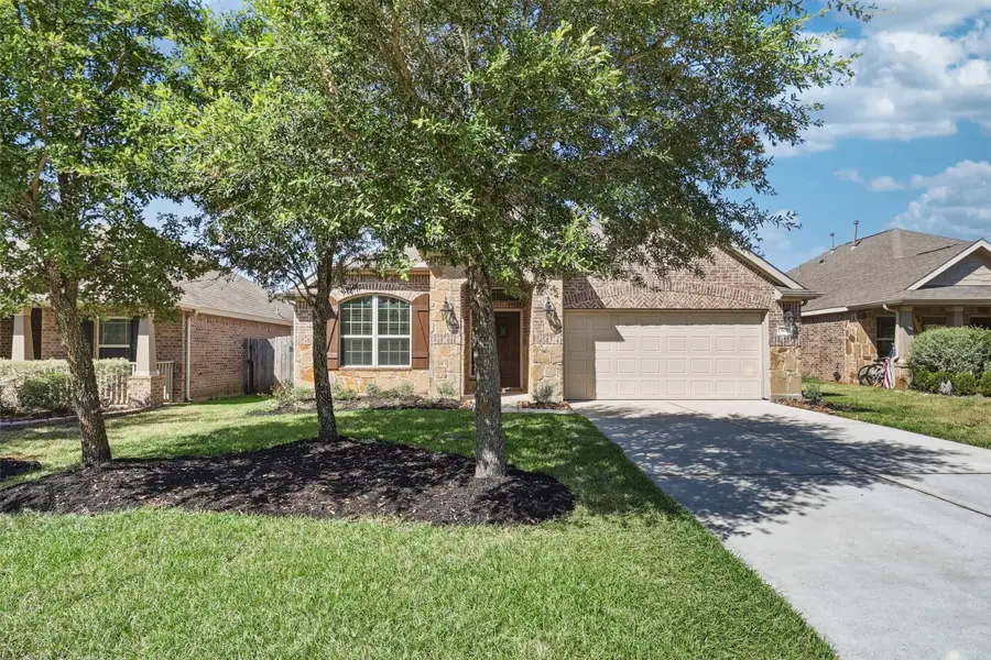 637 Maple Point Drive E, Conroe, TX 77301 - #2
