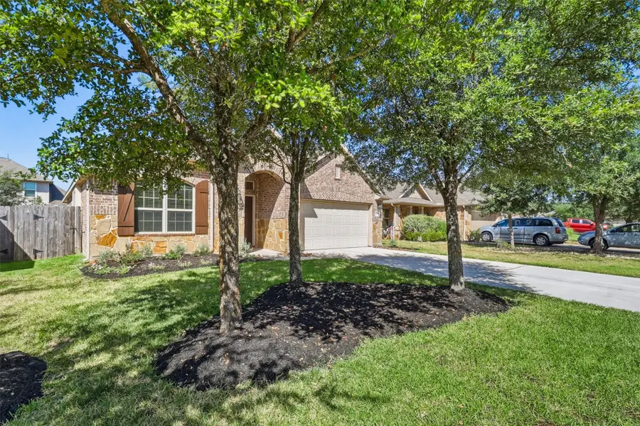 637 Maple Point Drive E, Conroe, TX 77301 - #3