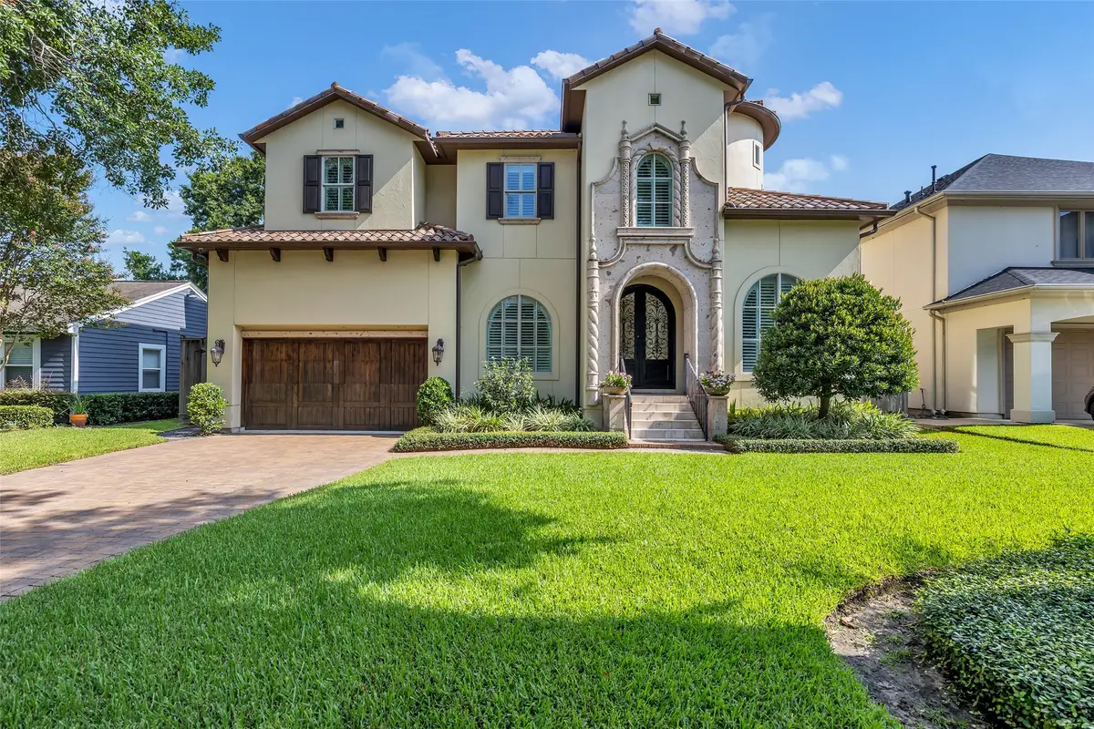 4608 Maple Street, Bellaire, TX 77401 - #1