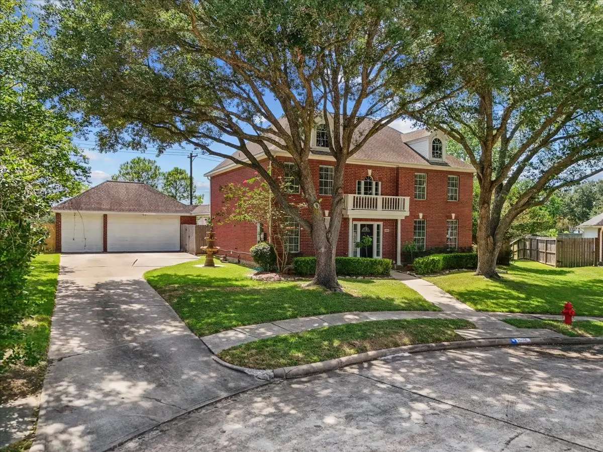 1802 Creekside Drive, Friendswood, TX 77546 - Image #1