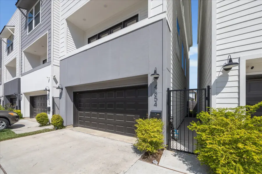 4854 Brinkman Street, Houston, TX 77018 - Image #2