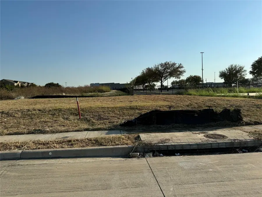 1230 Alisa Lane, Arlington, TX 76014 - Image #2