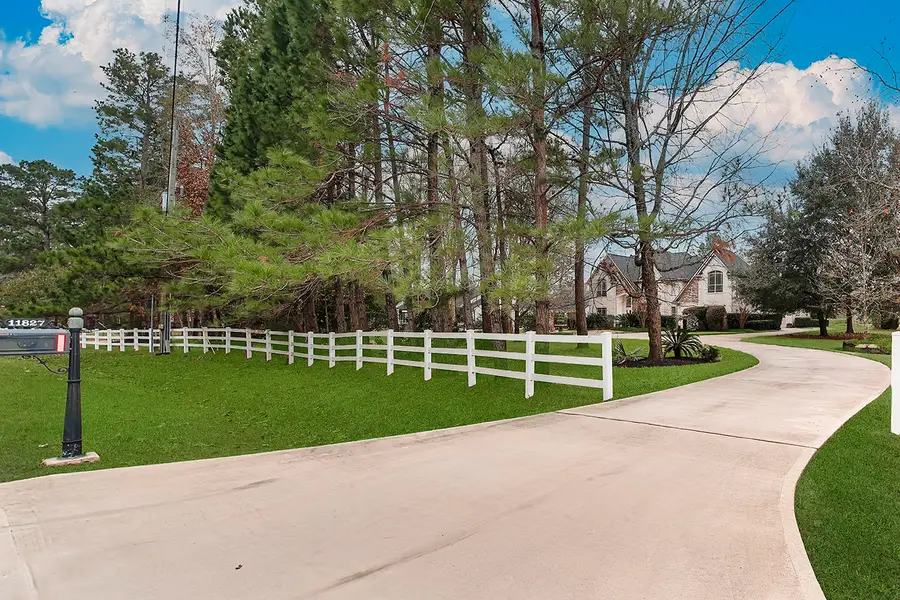 11827 Water Oak Drive, Magnolia, TX 77354 - Image #3