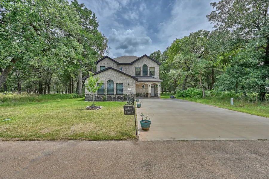 305 Pinehurst Drive, New Ulm, TX 78950 - Image #2