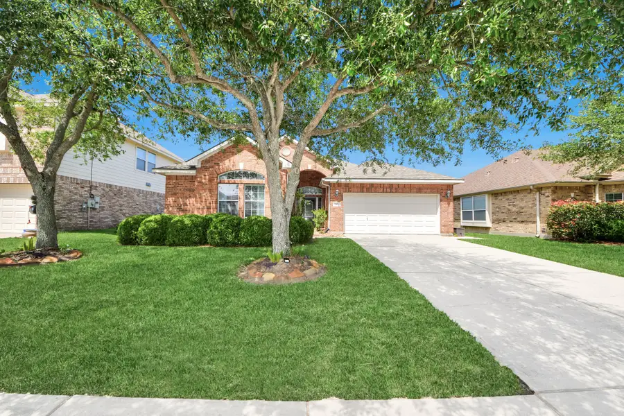 945 Autumn Brook Street, Seabrook, TX 77586 - #2